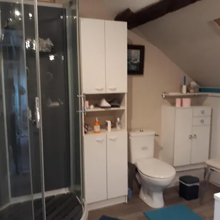 Konukevi Paisibles Sur La Cote Fleurie. Trouville-sur-Mer